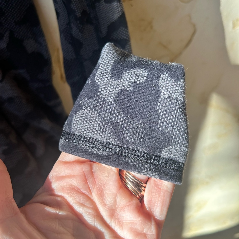 Lululemon Run Briskly 1/2 Zip Heritage Camo Jacquard Black Lunar Rock Size 4 - Picture 9 of 9